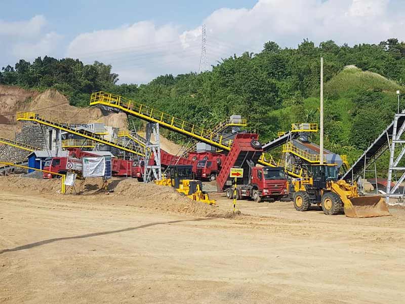 mobile crushing plant