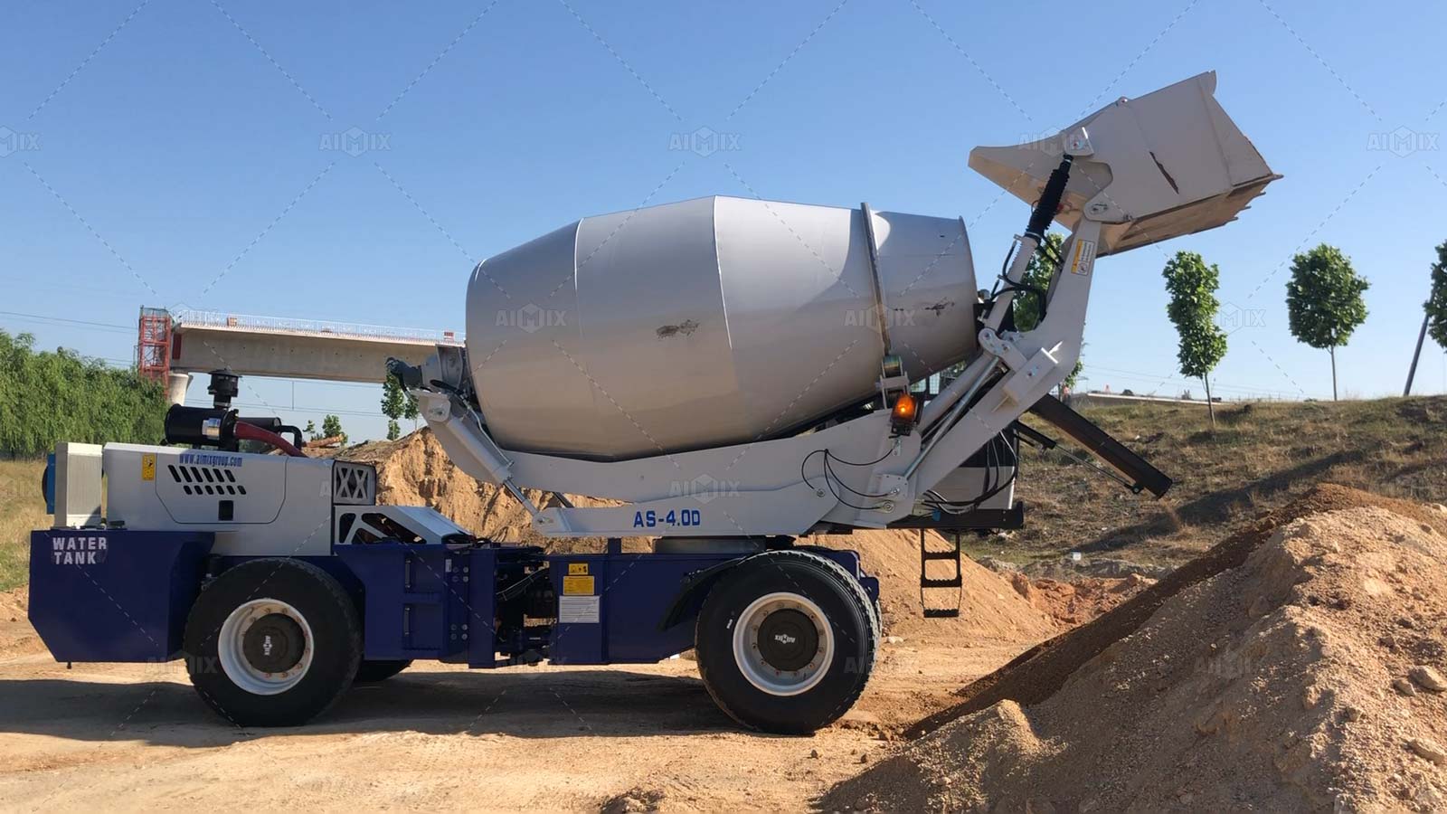 discharging of the self loading mixer truck